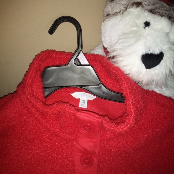 French Terry Red and faux Sherpa pullover with Kangaroo front pocket NWT - Picture 2 of 7